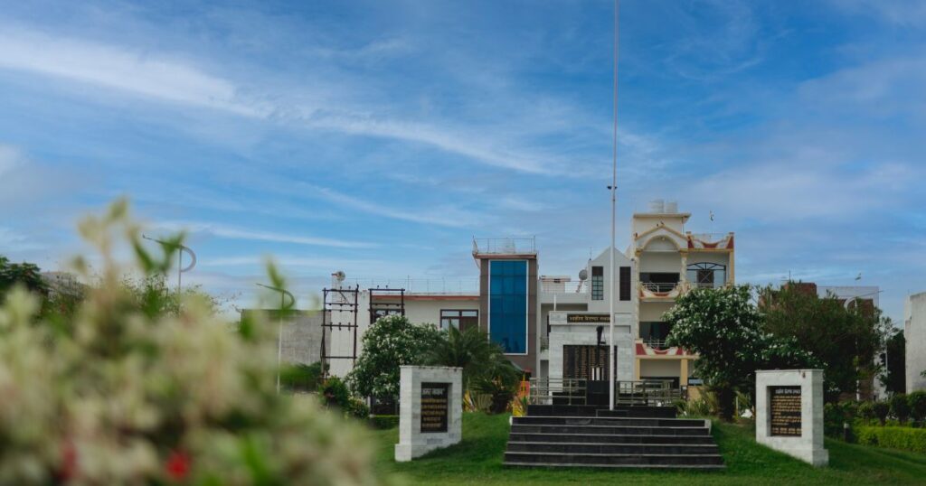 Invest in the Best Township in UP at Ozone City