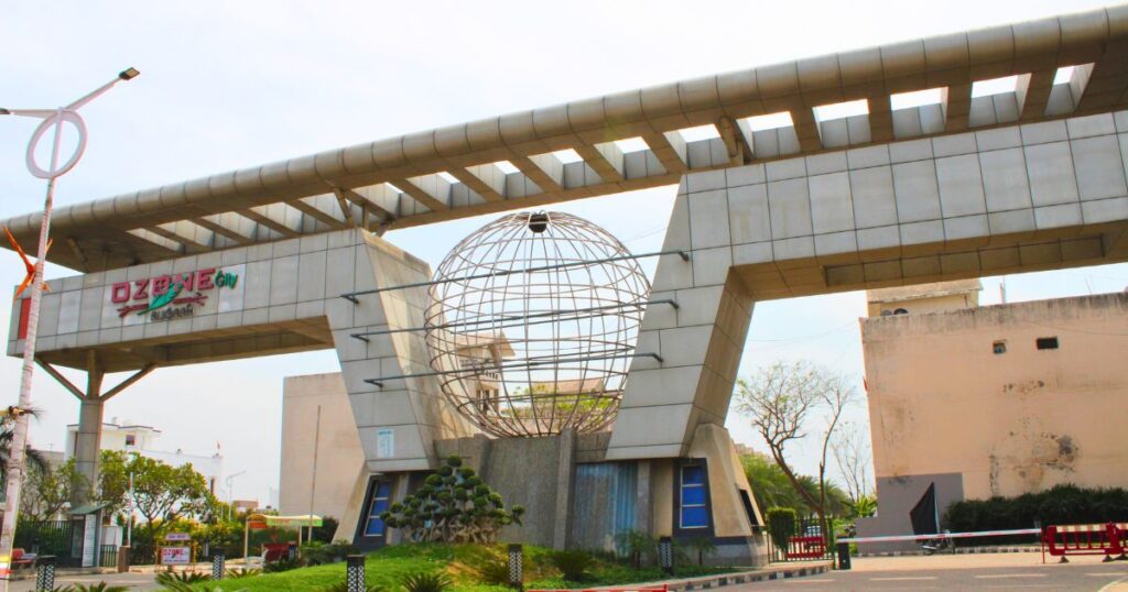 Premium Aligarh Living Spaces and the Rise of Gated Township Life